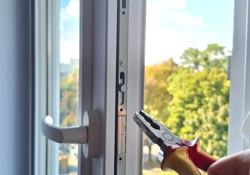 Regulacja okien zima-lato: Prosty poradnik DIY