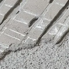 Jak usunąć stary klej z betonu - skuteczne metody i porady