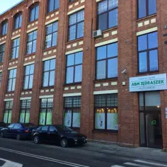 ABM Jędraszek Pabianice: producent nowoczesnych okien i drzwi PCV