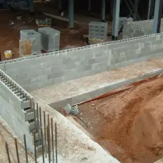 Ile betonu potrzeba na pustak szalunkowy 25? Obliczenia i praktyczne porady