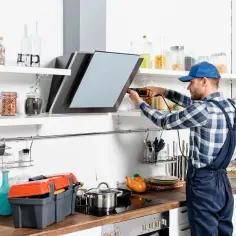 Ile kosztuje montaż okapu kuchennego: ceny i ukryte koszty instalacji