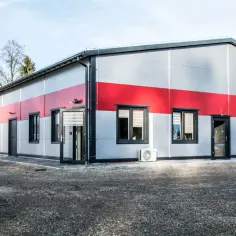 Koszt montażu płyt warstwowych: Co wpływa na finalną cenę za m2?