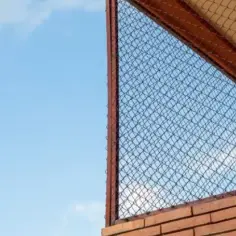 Ile kosztuje montaż siatki na balkonie: wskazówki, które warto poznać