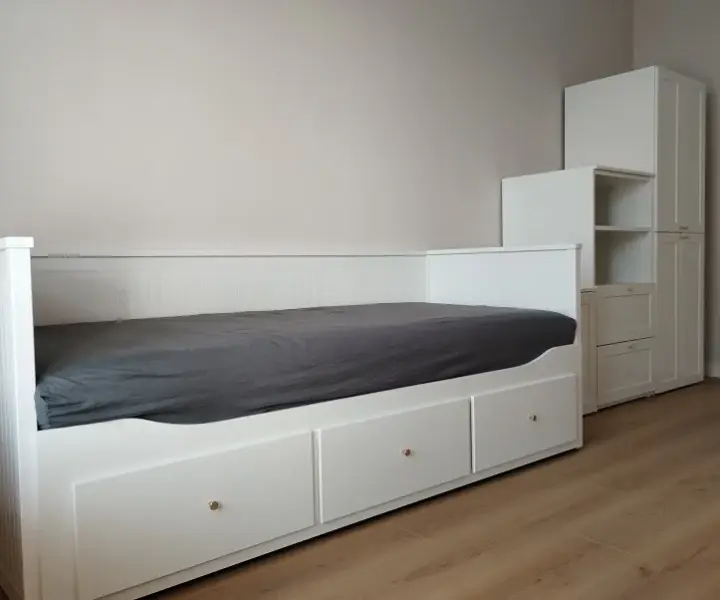 Poznaj realne koszty montażu mebli BRW: aktualne ceny i stawki 2025