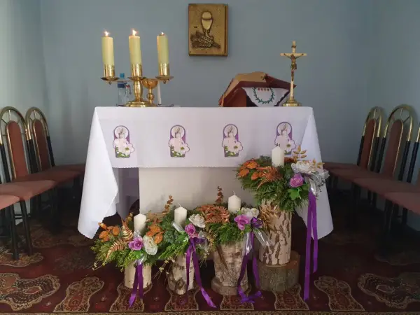Jak ubrać kościół na Adwent? Praktyczny przewodnik i inspiracje