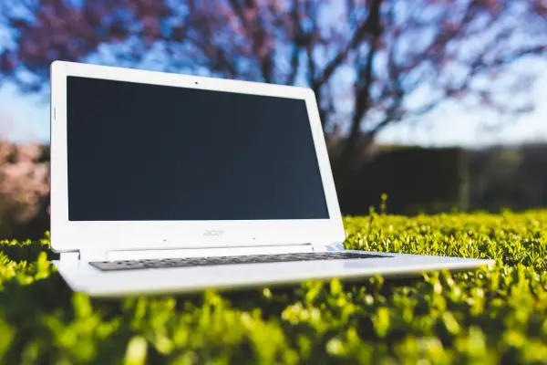 Detoks cyfrowy: jak odzyskać koncentrację w świecie Internetu?